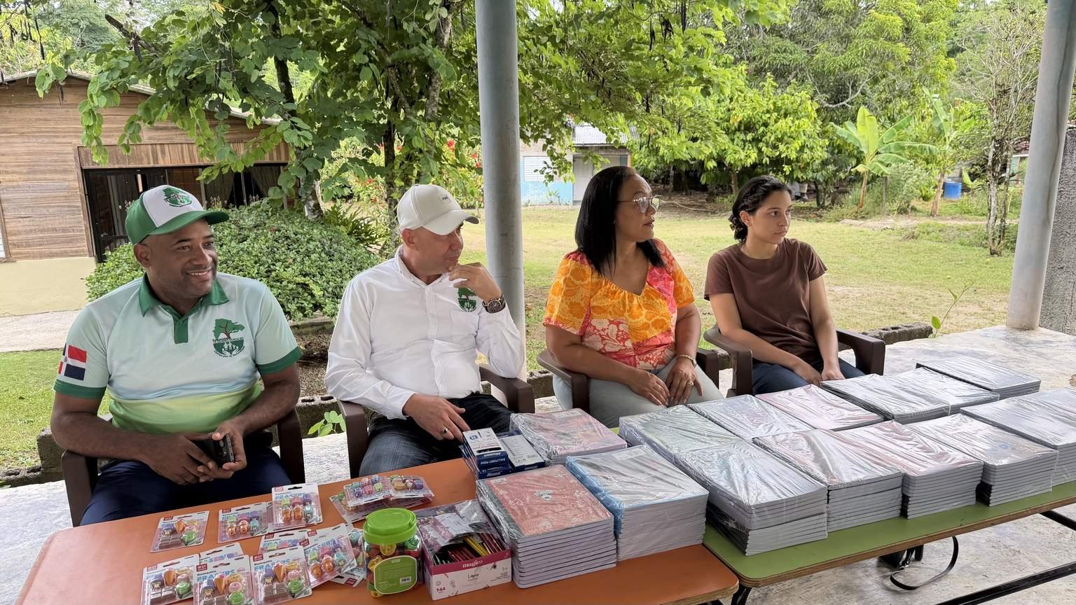 Fundación Te Quiero Verde RD realiza entrega de útiles escolares, reafirmando su compromiso con la educación y el bienestar de la niñez.